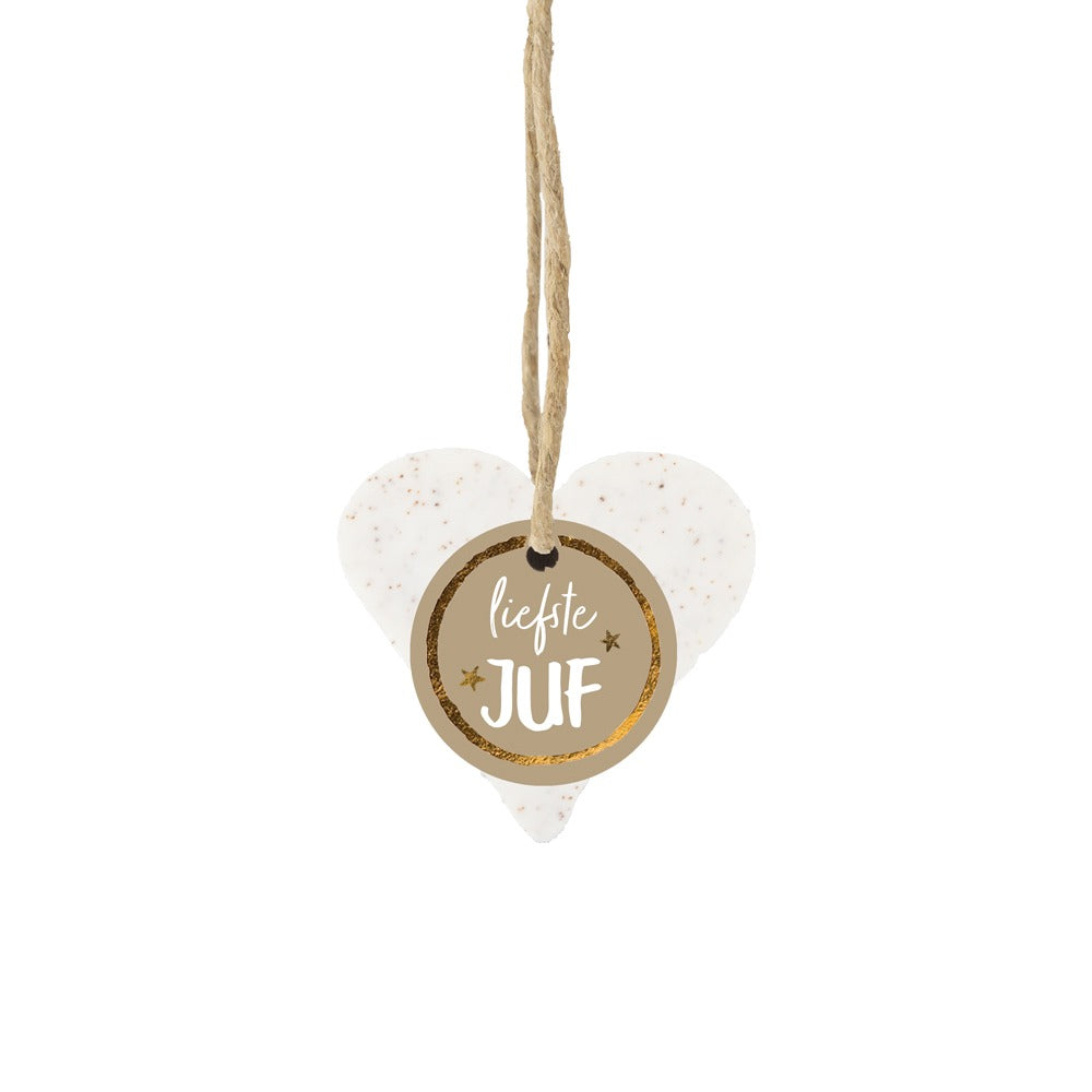 hartzeepje met de tekst liefste juf en hangend aan een bruin touwtje