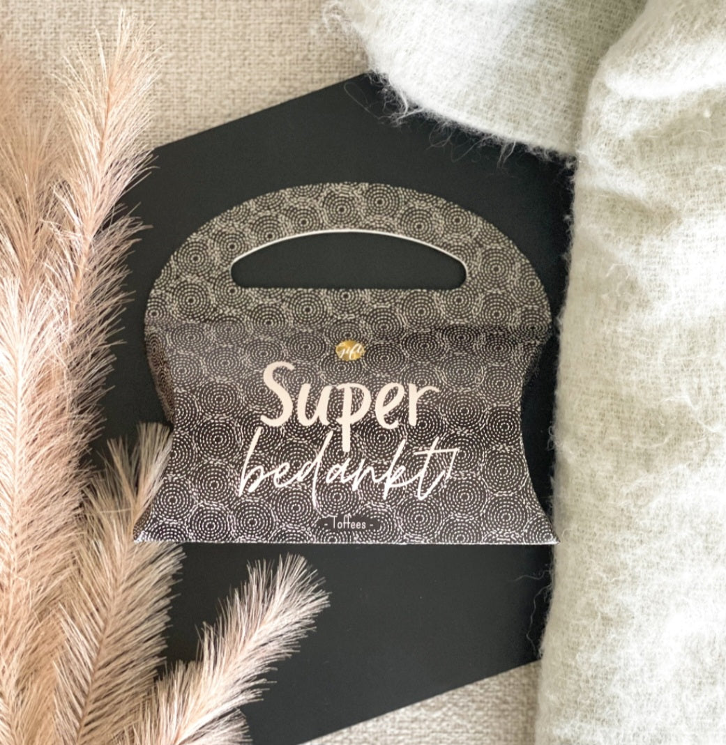 Zwart snoeptasje super bedankt met snoepjes