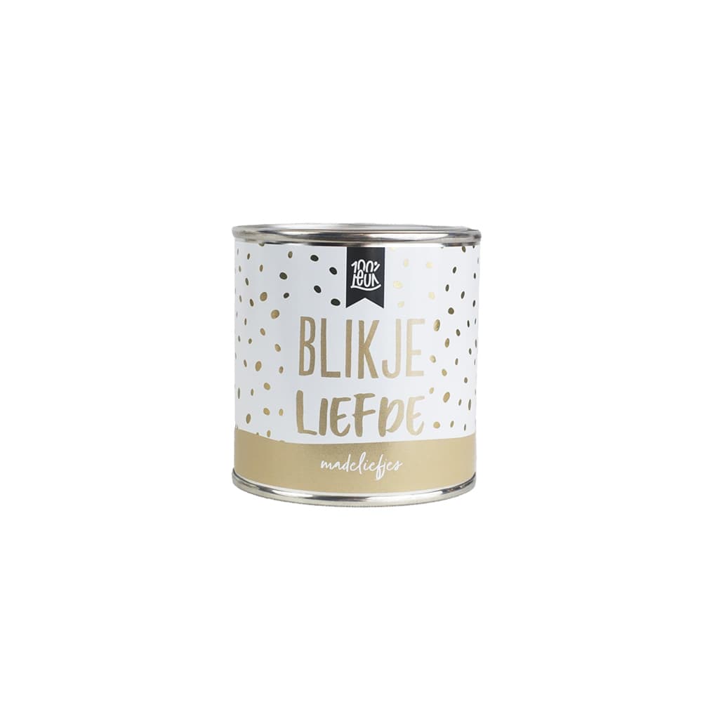 een blikje met de tekst Blikje liefde. Hierin zitten madeliefjes