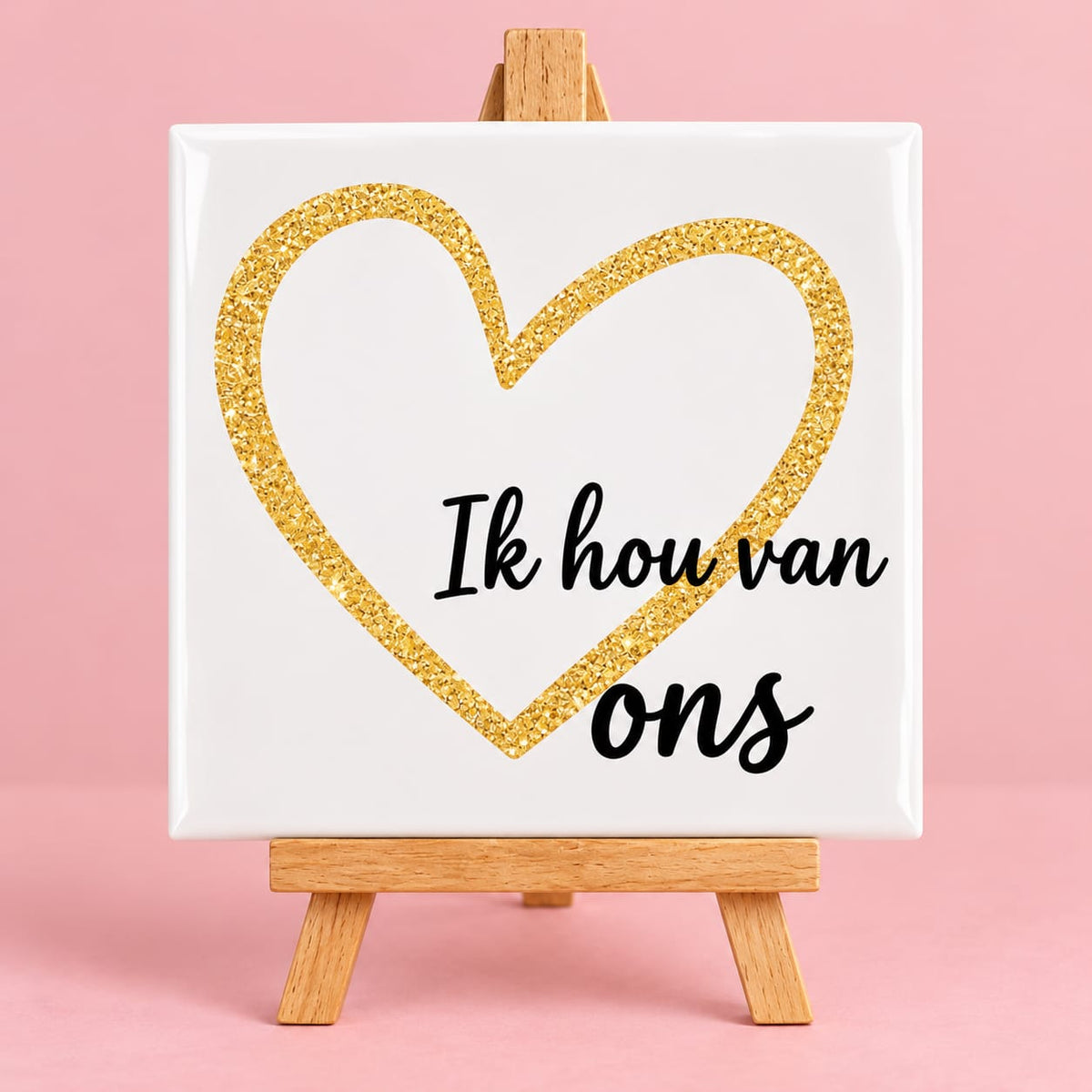 Witte keramieken tegel met de tekst ik hou van ons