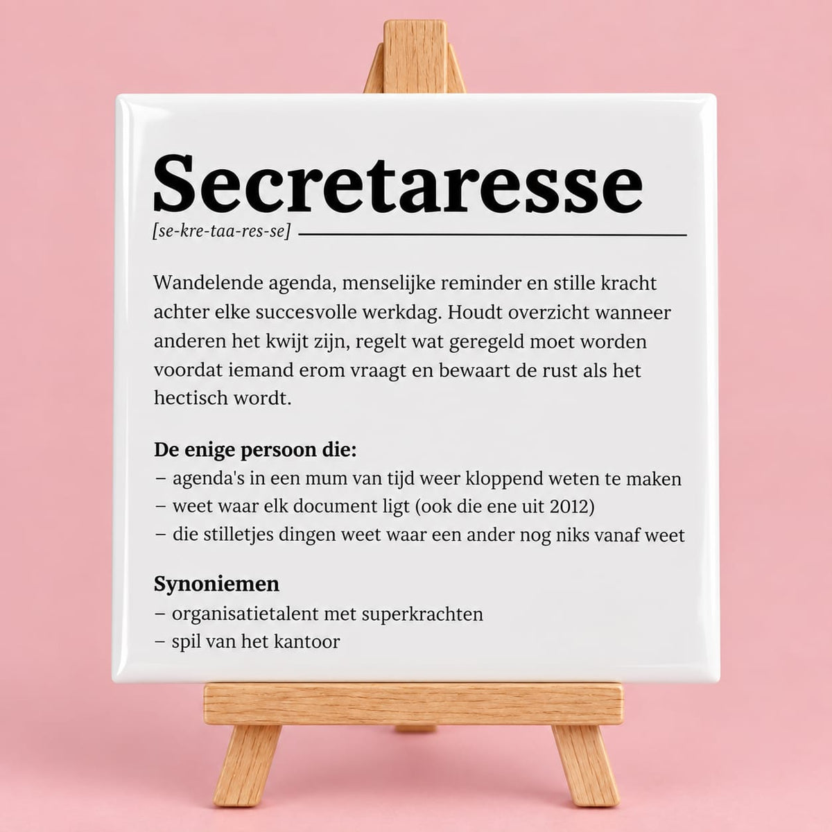 Witte keramieken tegel met de tekst Secretaresse