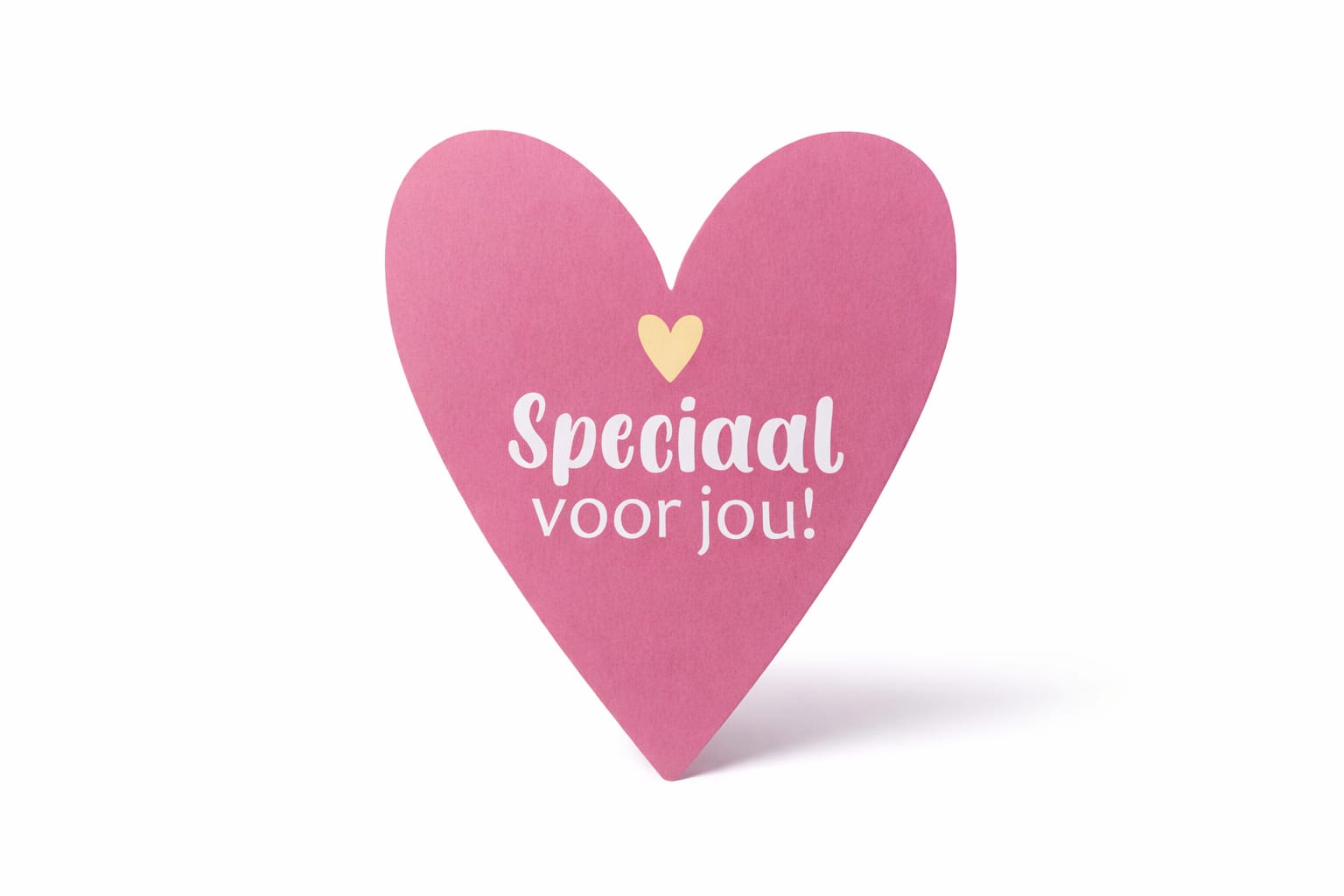 roze wenskaart in de vorm van een hart met de tekst speciaal voor jou in het wit geschreven