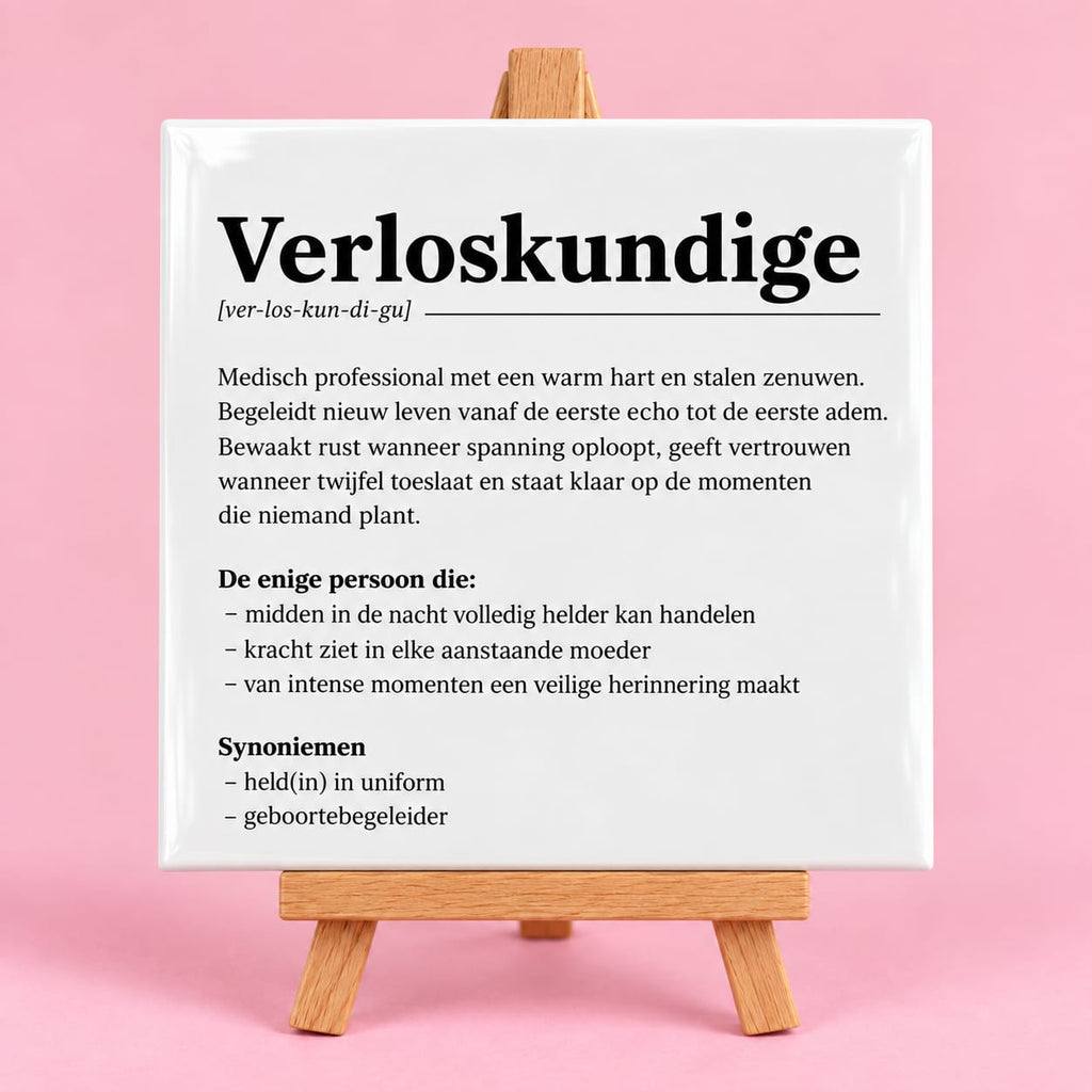 Witte keramieken tegel met de tekst verloskundige
