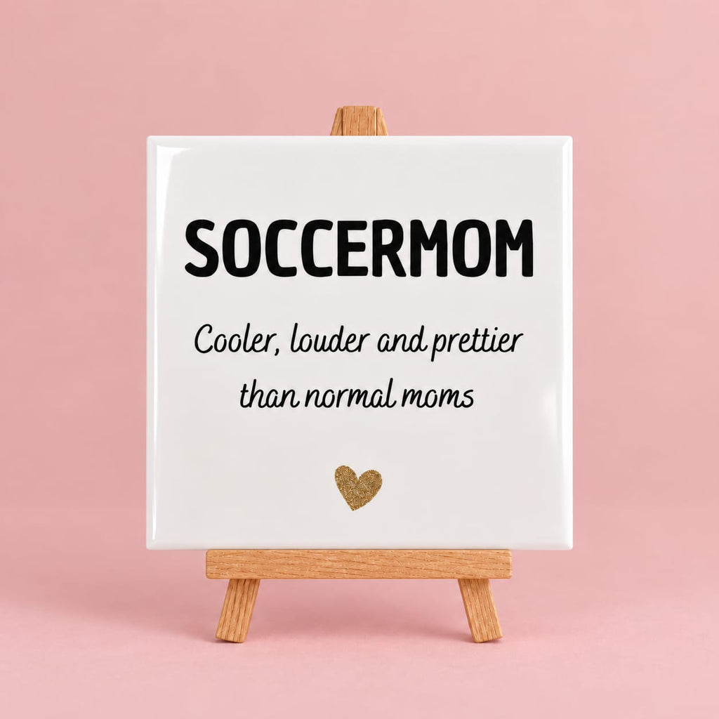 Witte keramieken tegel met de tekst soccermom
