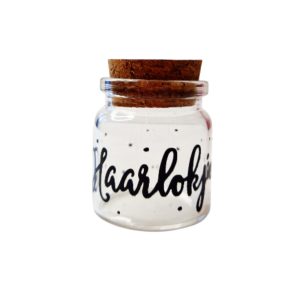 bewaarpotje voor het eerste haarlokje